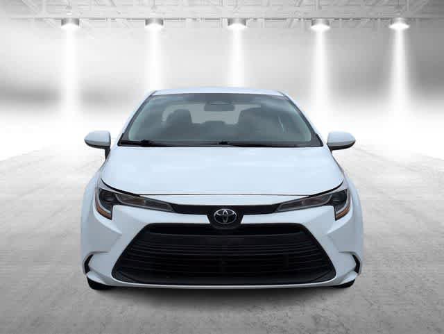 Used 2024 Toyota Corolla LE image 3