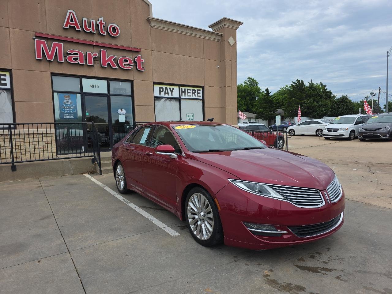 Used 2013 Lincoln MKZ FWD image 3