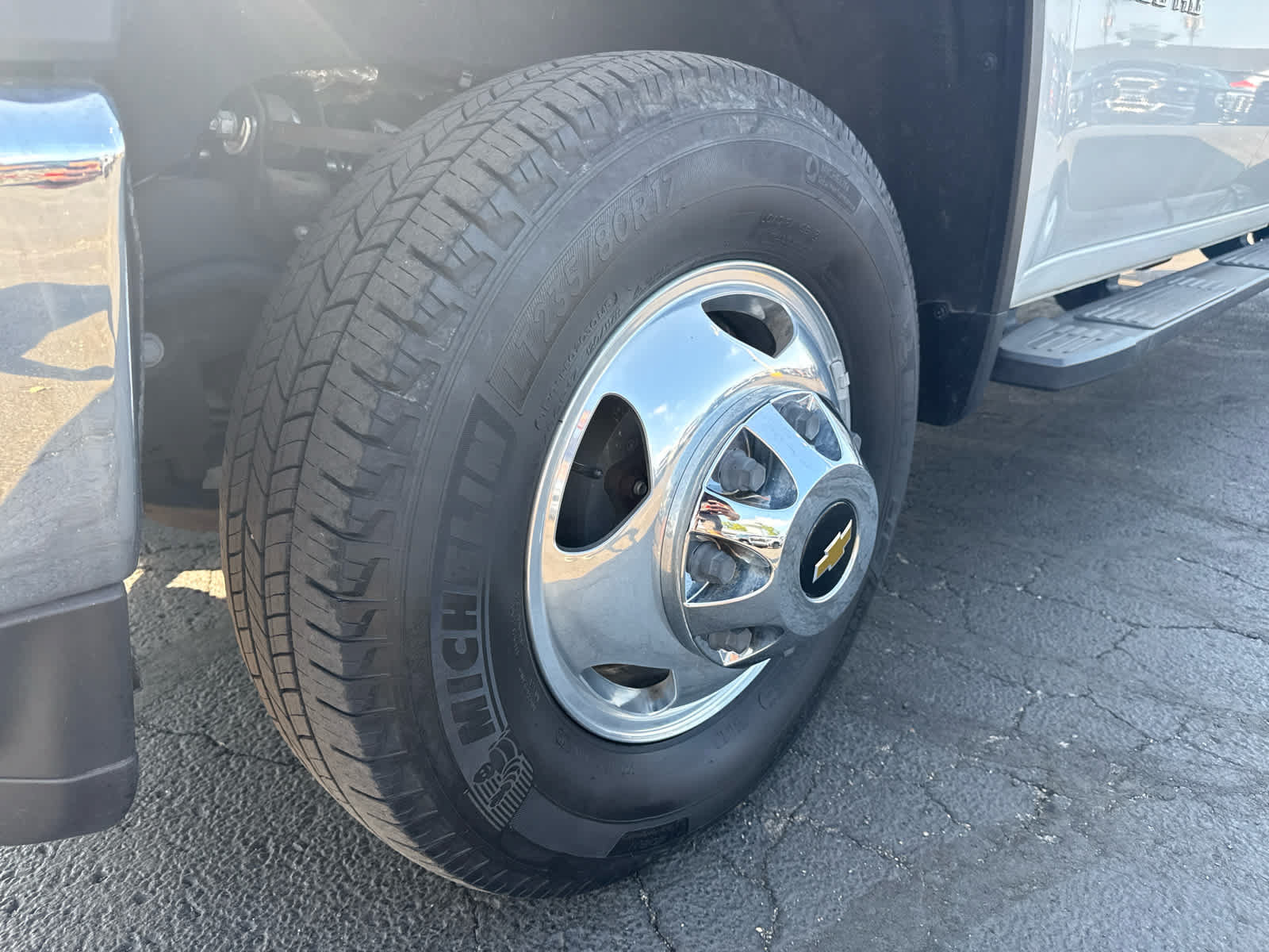 Certified 2022 Chevrolet Silverado 3500 LTZ w/ LTZ Plus Package AWD/4WD image 9