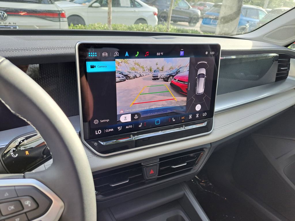 New 2026 Volkswagen Tiguan SE FWD image 11