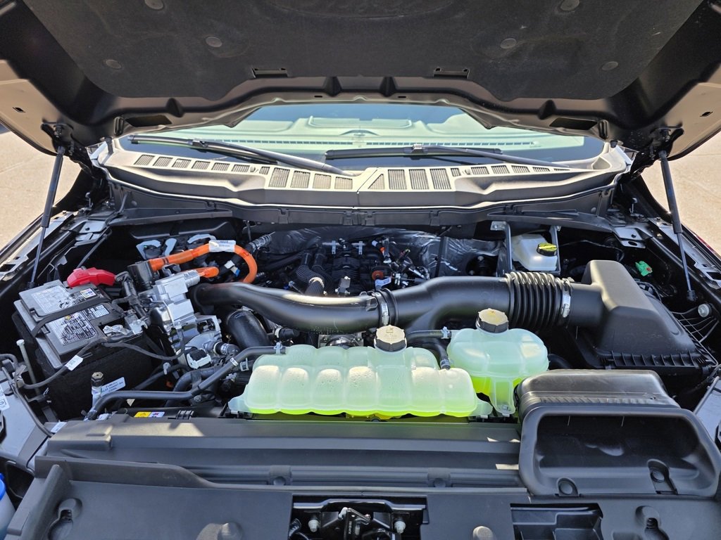 New 2025 Ford F150 Lariat w/ Equipment Group 501A Mid image 27