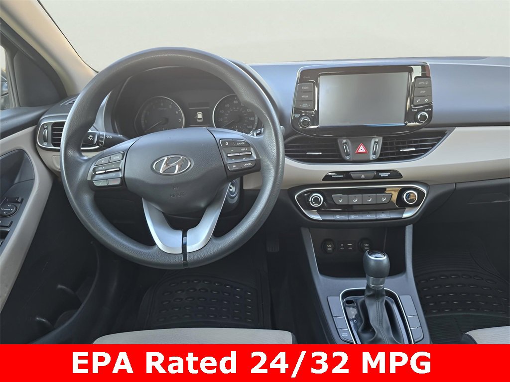Used 2018 Hyundai Elantra GT image 28