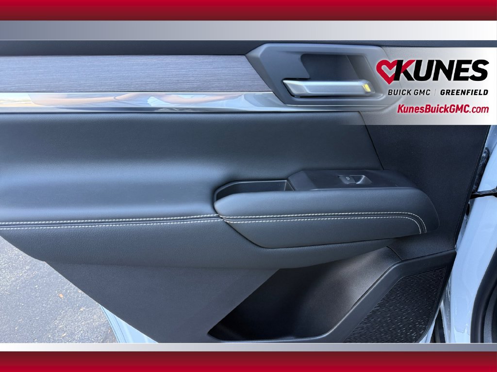 New 2027 GMC Terrain Denali w/ LPO, Floor Liner Package AWD/4WD image 33