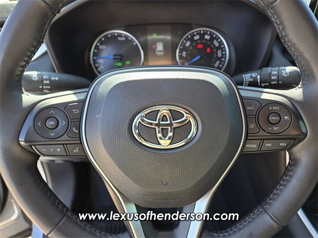 Used 2022 Toyota RAV4 SE w/ Convenience Package image 30