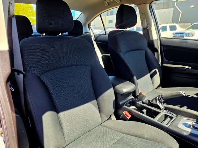 Used 2012 Subaru Impreza 2.0i Premium w/ All-Weather Pkg AWD/4WD image 31
