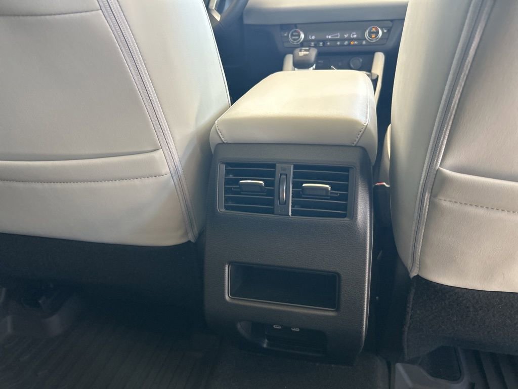 New 2026 Mitsubishi Outlander SE image 30