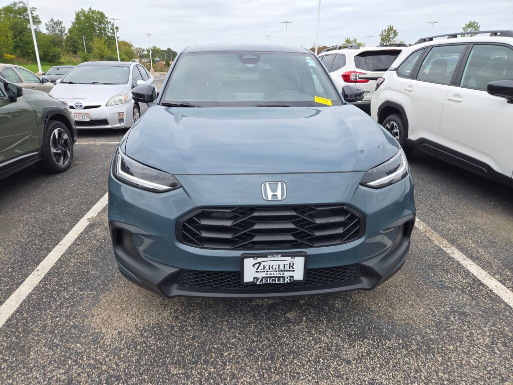 Used 2023 Honda HR-V Sport image 2
