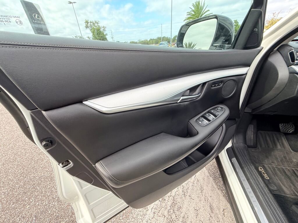 Used 2019 INFINITI QX50 Essential w/ Premium Heat Package image 22