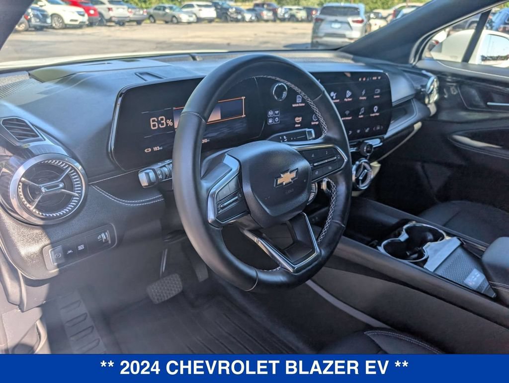 Used 2024 Chevrolet Blazer EV LT AWD/4WD image 11