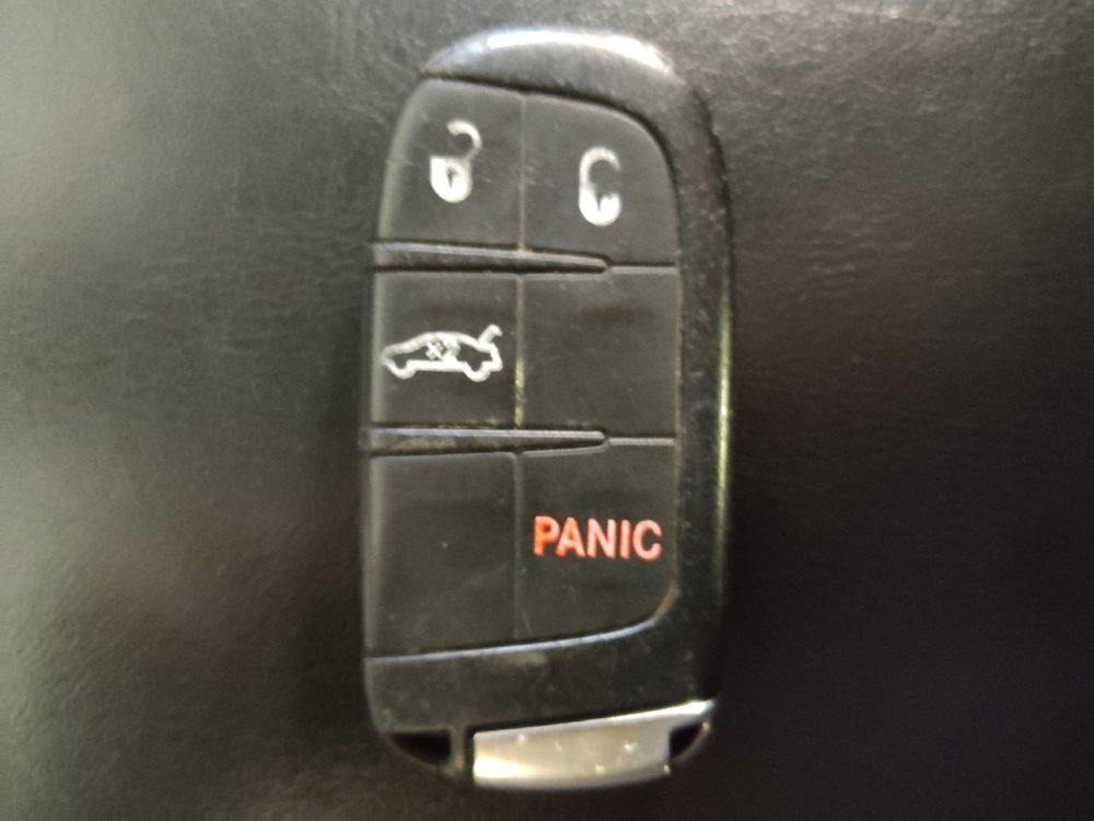 Used 2015 Chrysler 200 Limited FWD image 32