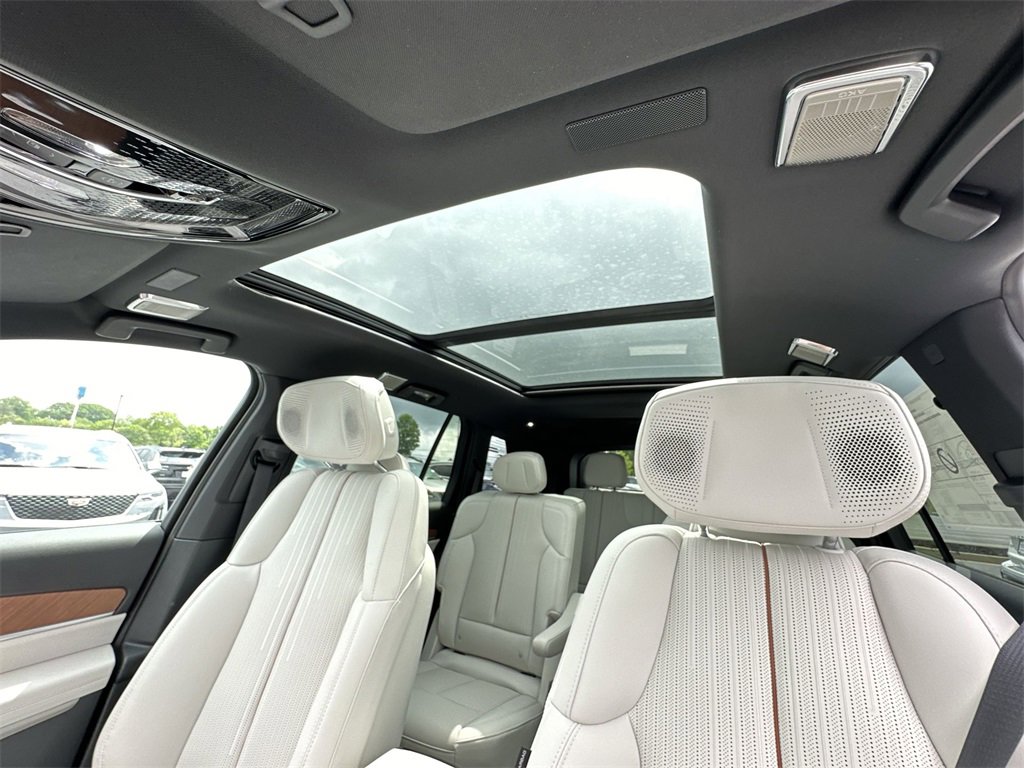 New 2026 Cadillac Vistiq Sport image 22