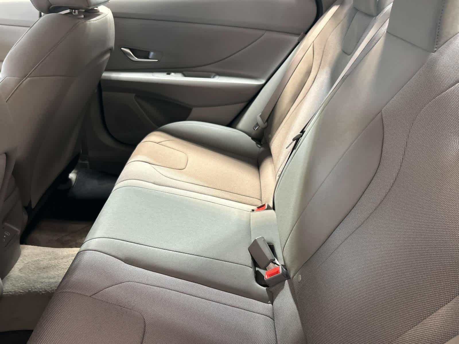New 2026 Hyundai Elantra SE FWD image 5
