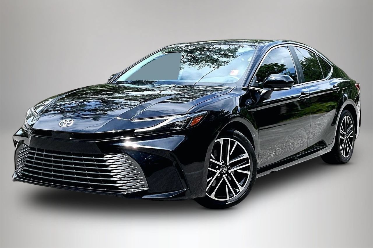 Used 2025 Toyota Camry XLE