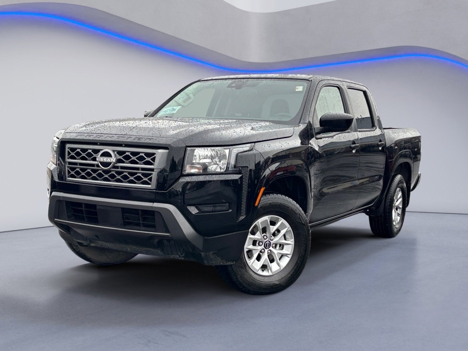 Used 2024 Nissan Frontier SV image 2