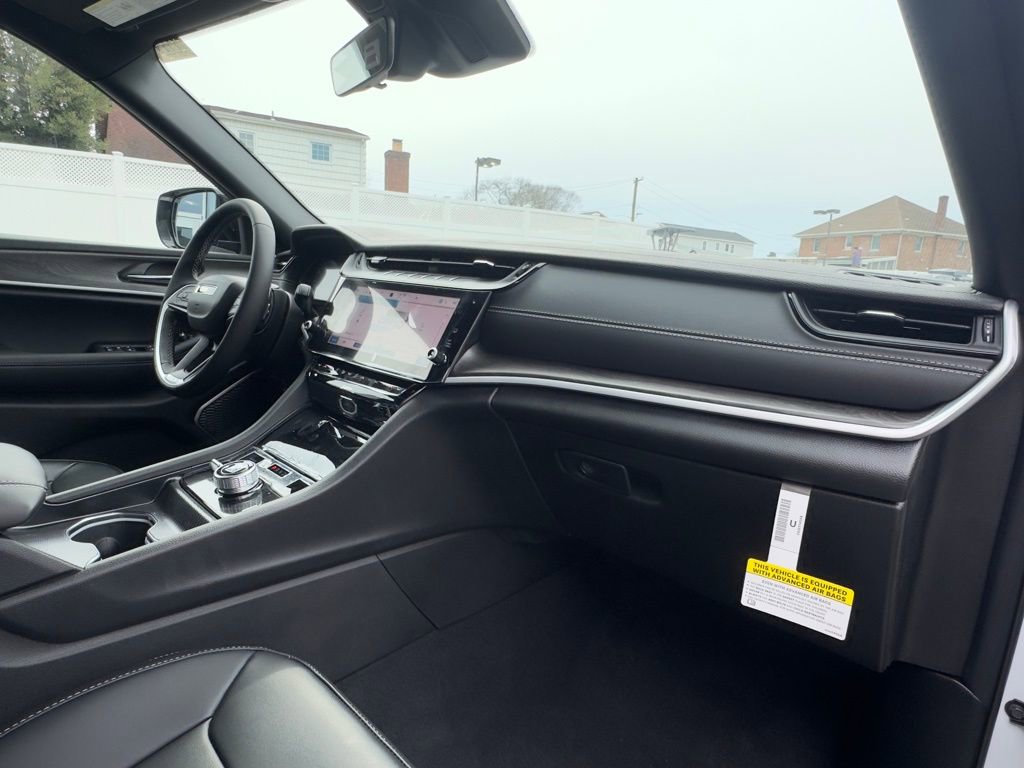 New 2026 Jeep Grand Cherokee L Limited w/ Limited Altitude Package image 18