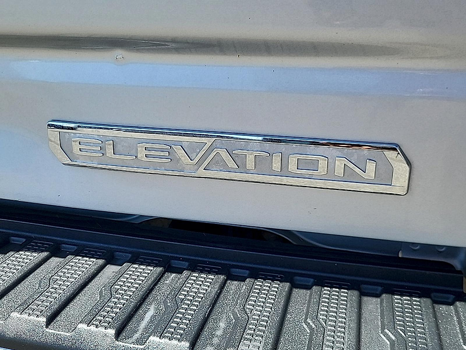 Used 2022 GMC Sierra 1500 Elevation w/ Elevation Premium Package AWD/4WD image 32