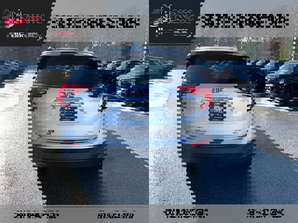 Certified 2020 GMC Terrain SLE w/ Driver Convenience Package image 3