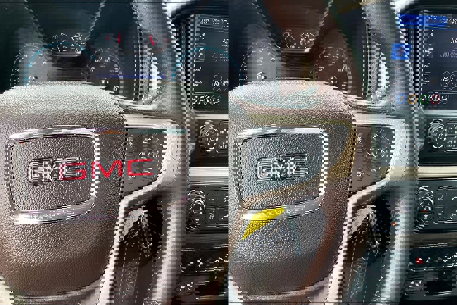 Used 2022 GMC Canyon Denali image 20