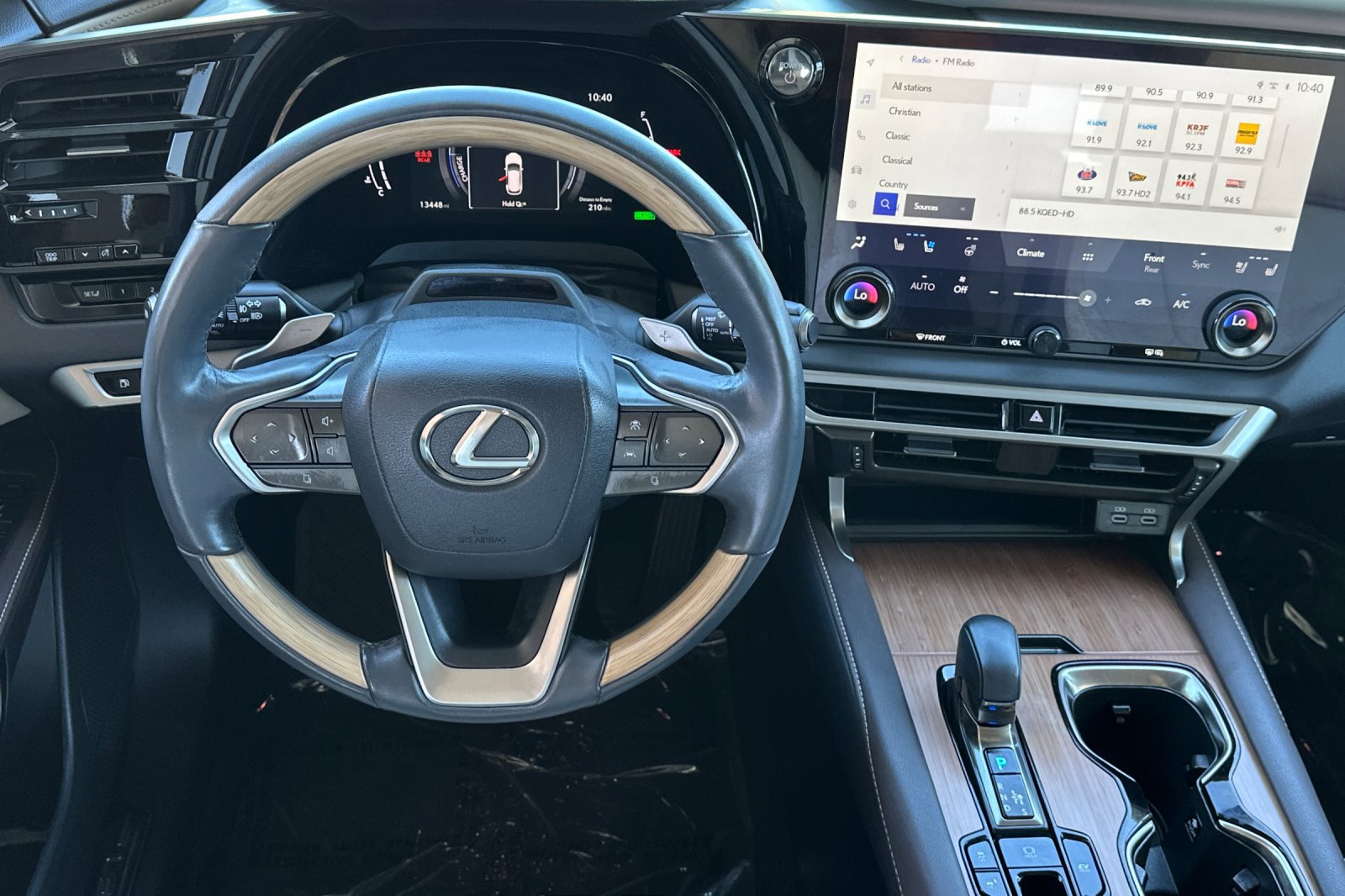 Used 2023 Lexus RX 350 w/ Cold Area Package AWD/4WD image 14