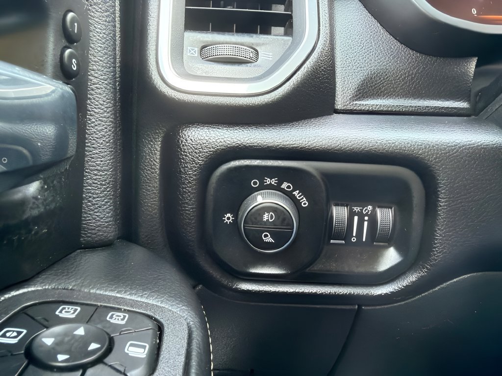 Used 2026 RAM 3500 Laramie AWD/4WD image 20