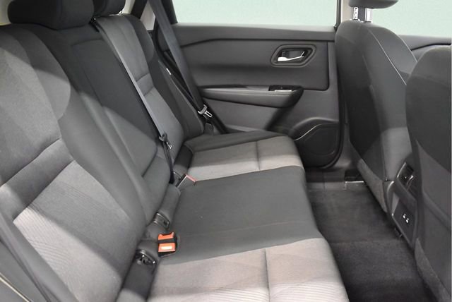 Used 2025 Nissan Rogue SV image 17