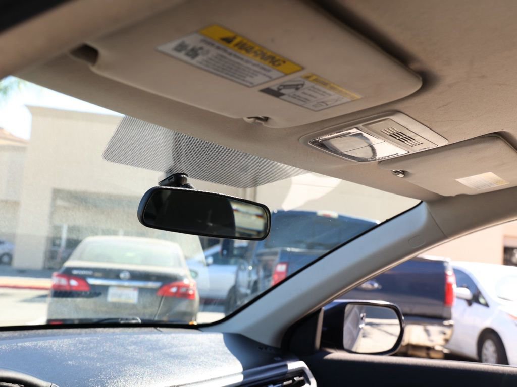 Used 2022 Honda HR-V LX image 13