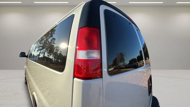 Used 2024 Chevrolet Express 3500 LT w/ LT Preferred Equipment Group image 31