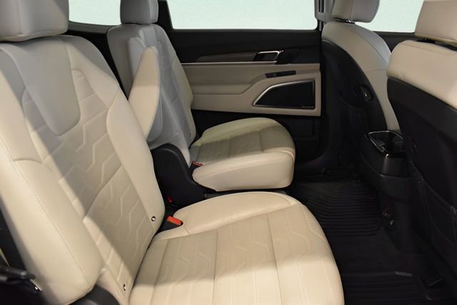 Used 2021 Kia Telluride SX w/ SX Prestige Package image 17