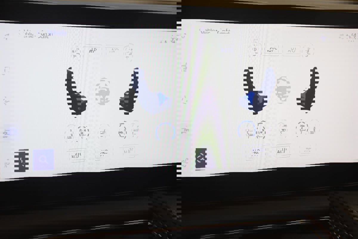 Used 2024 Lexus LC 500 Convertible w/ Touring Package image 8