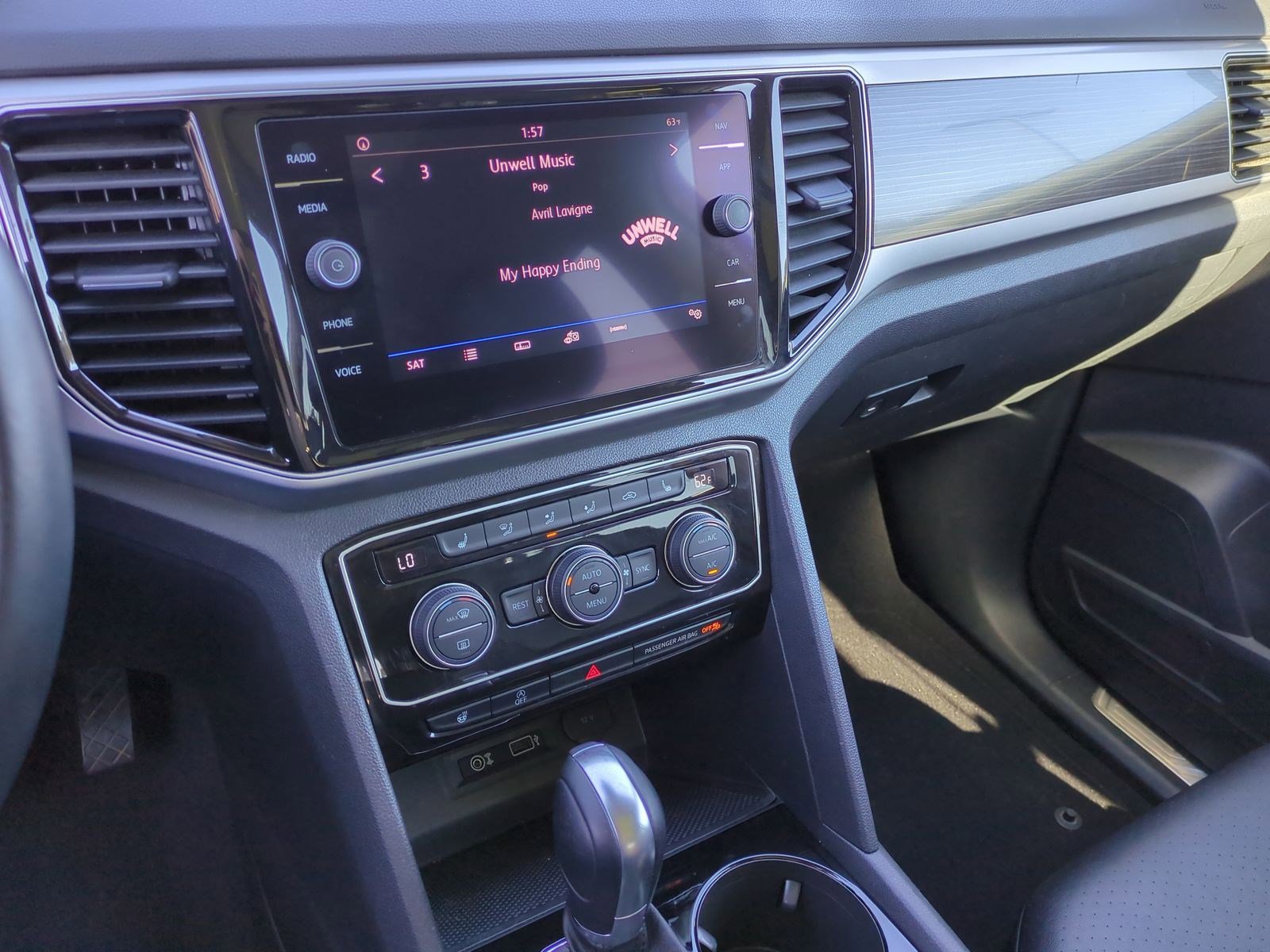 Used 2019 Volkswagen Atlas SEL image 30