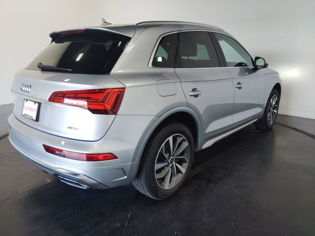 Used 2024 Audi Q5 2.0T Premium w/ Convenience Package image 5