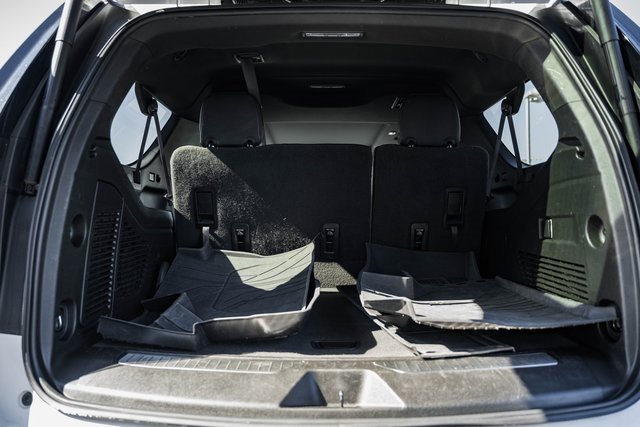 Used 2023 Chevrolet Suburban RST image 10