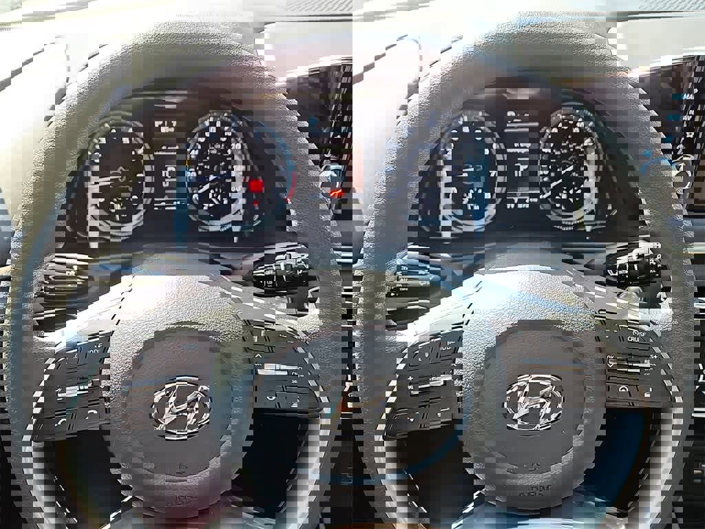 Used 2023 Hyundai Sonata SEL w/ Preferred Accessory Package image 19