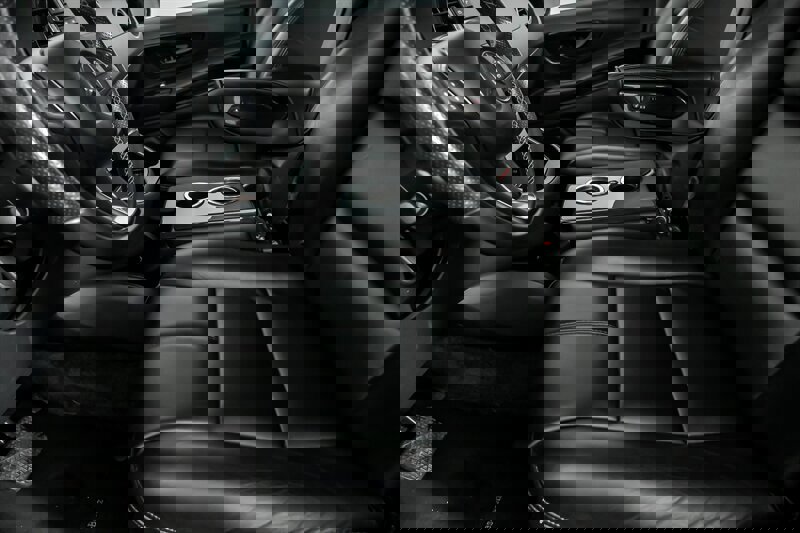 Used 2016 Mercedes-Benz Metris Passenger w/ Active Safety Plus Package image 17