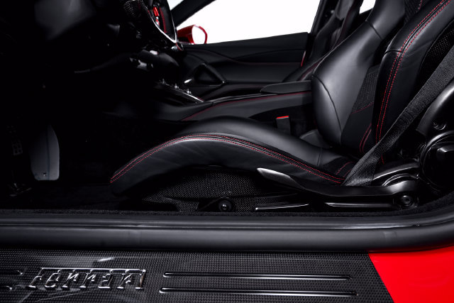 Certified 2019 Ferrari 812 Superfast RWD image 27
