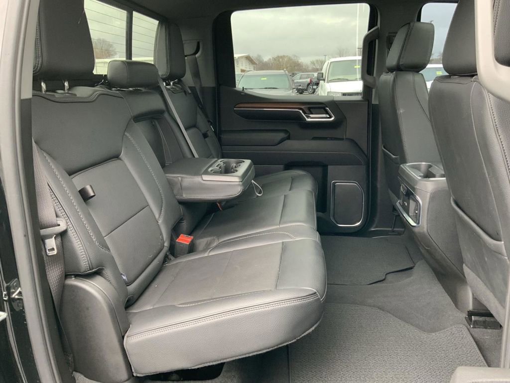 Used 2024 GMC Sierra 1500 Denali AWD/4WD image 10