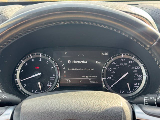 Used 2021 Toyota Highlander XLE AWD/4WD image 17