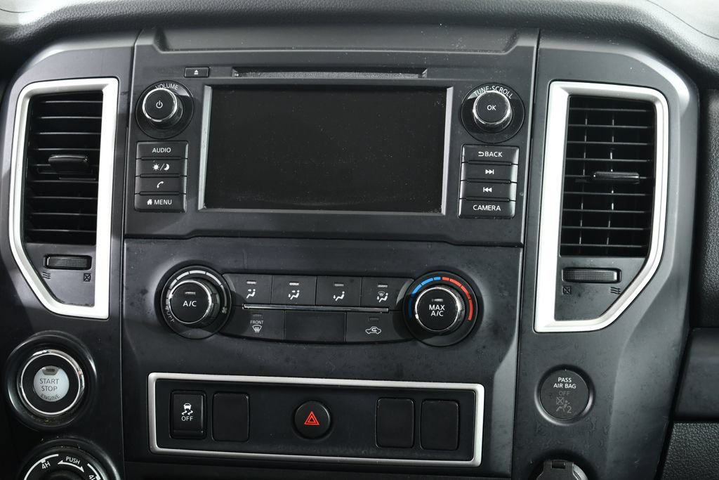 Used 2019 Nissan Titan S AWD/4WD image 9