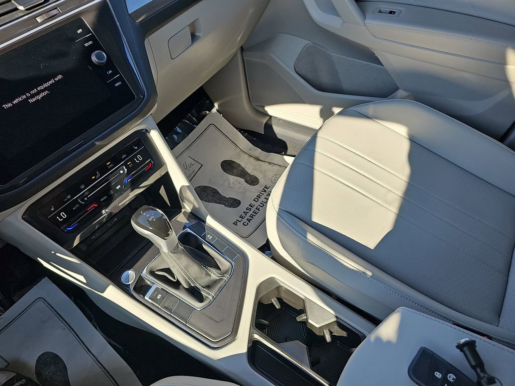 Used 2024 Volkswagen Tiguan SE image 30