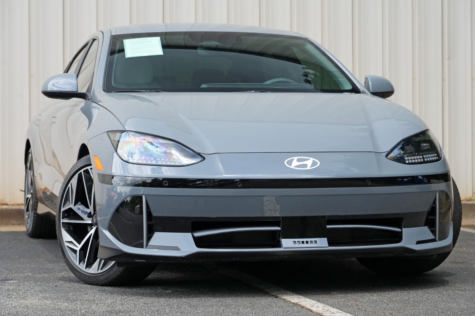 Used 2023 Hyundai Ioniq 6 SEL RWD image 2