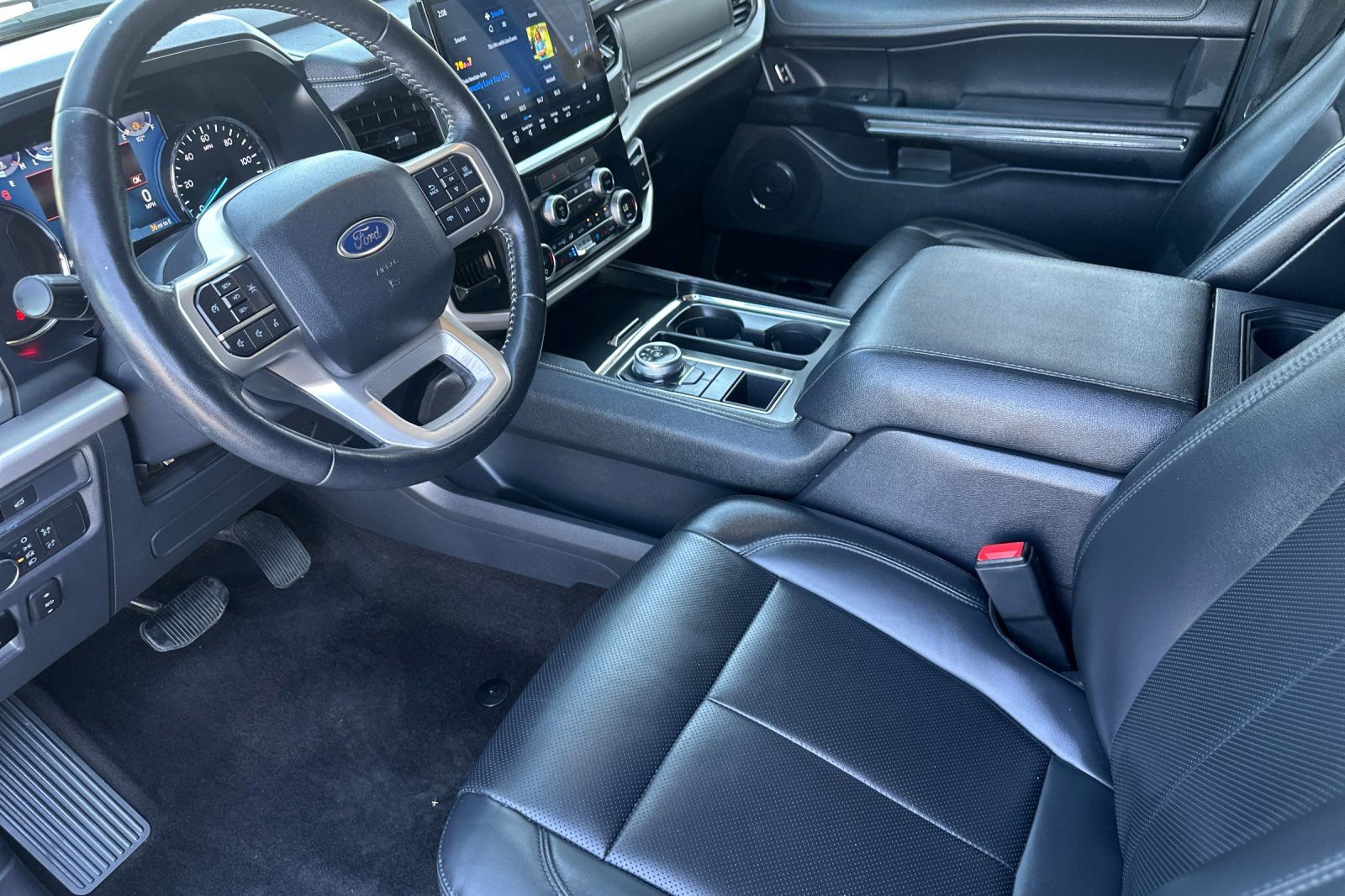 Used 2022 Ford Expedition XLT image 10