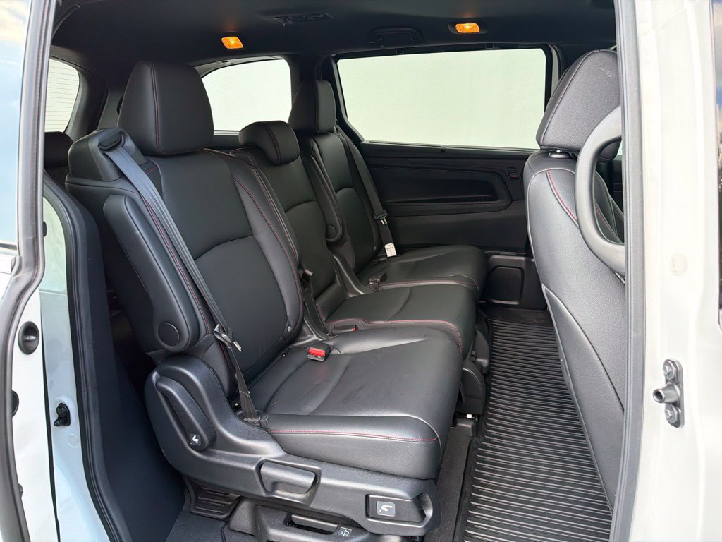 Used 2025 Honda Odyssey Sport-L image 21