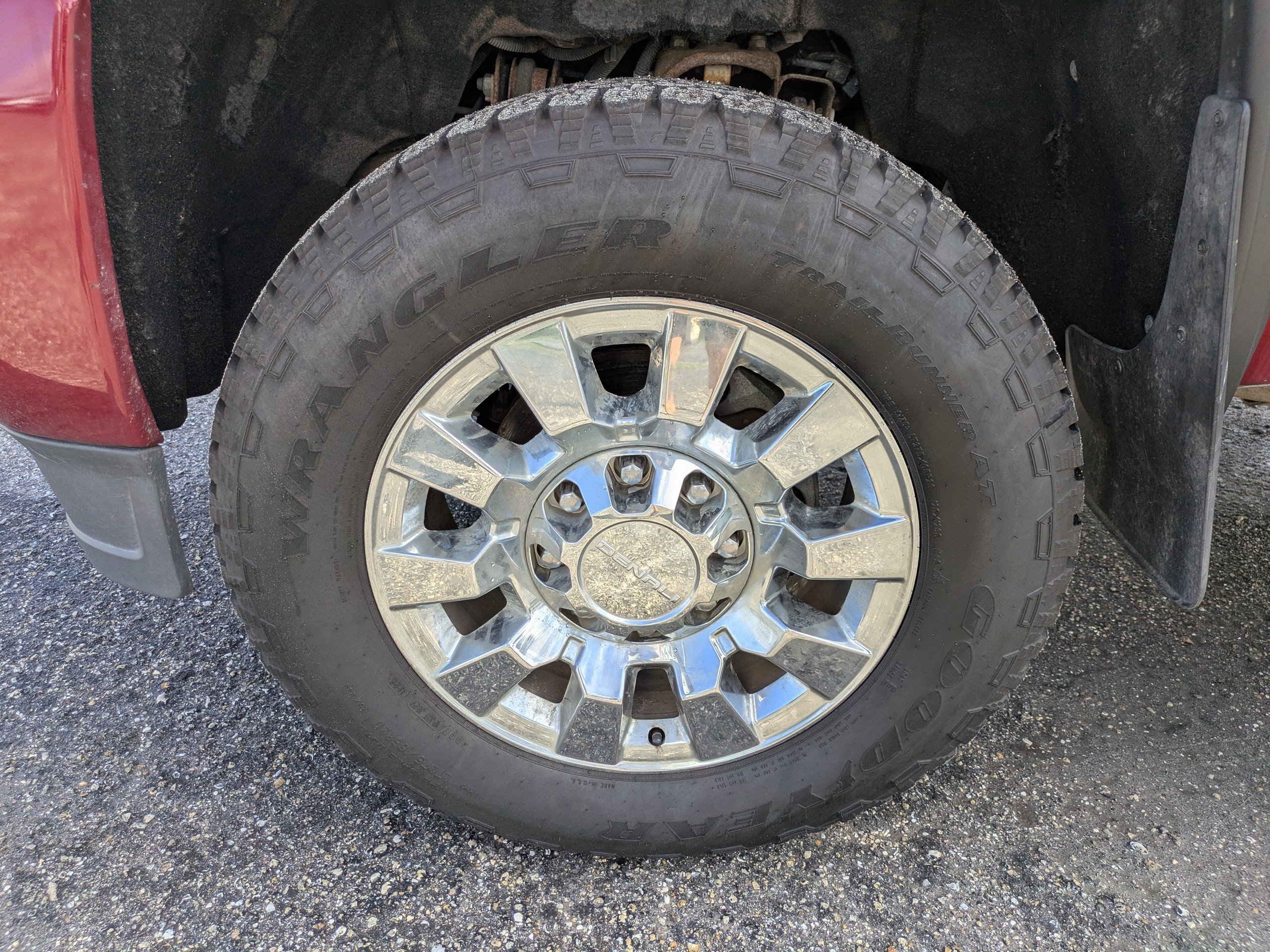 Used 2018 GMC Sierra 2500 Denali w/ Duramax Plus Package AWD/4WD image 11