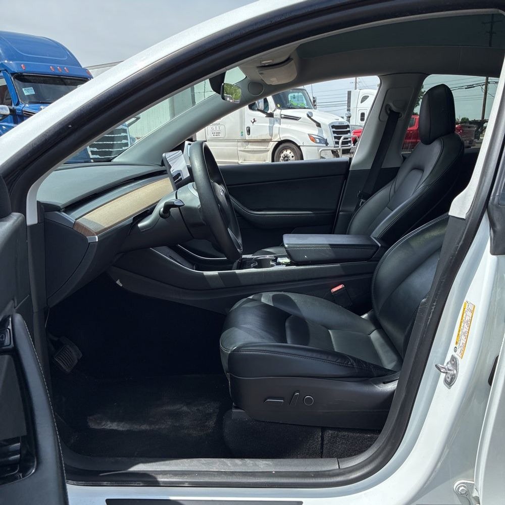 Used 2021 Tesla Model Y Long Range AWD/4WD image 5