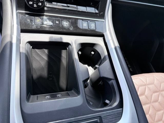 Used 2025 Nissan Armada Platinum Reserve AWD/4WD image 14