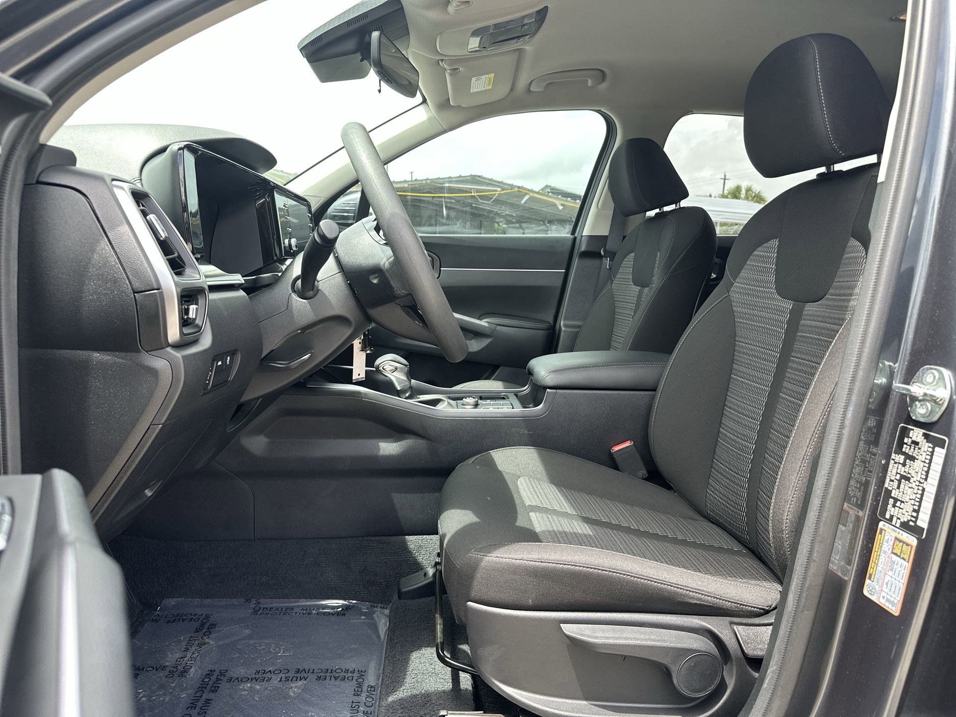 Used 2023 Kia Sorento LX image 13