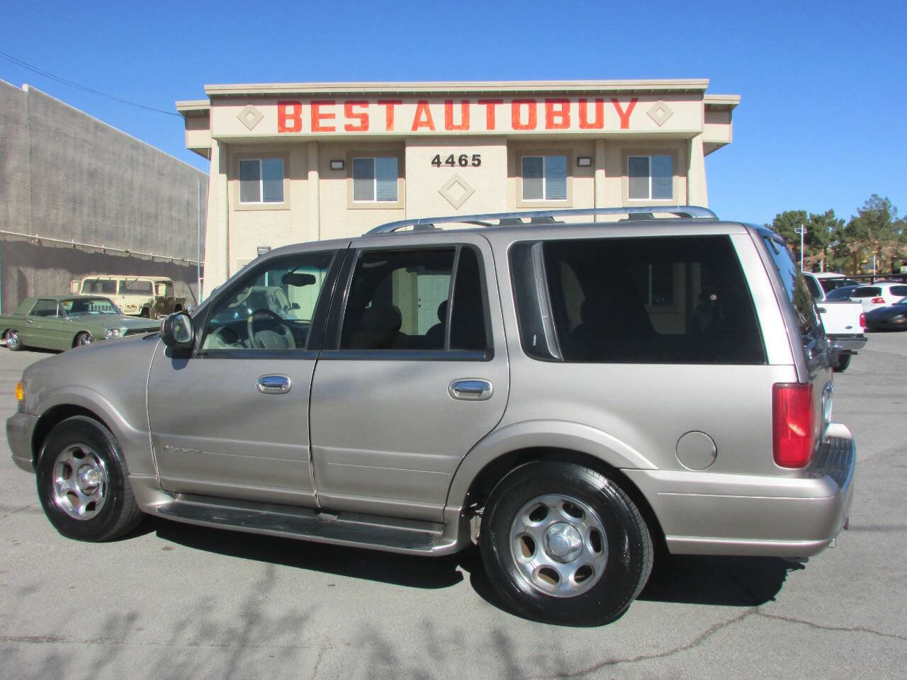 Used 2000 Lincoln Navigator 2WD image 5