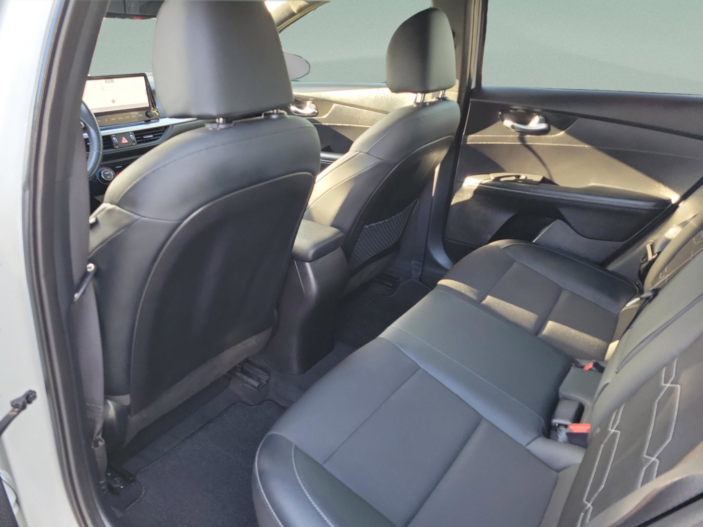 Used 2023 Kia Forte GT-Line w/ GT-Line Premium Package FWD image 6