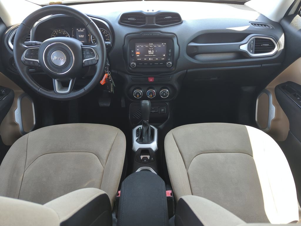 Used 2015 Jeep Renegade Latitude FWD image 15