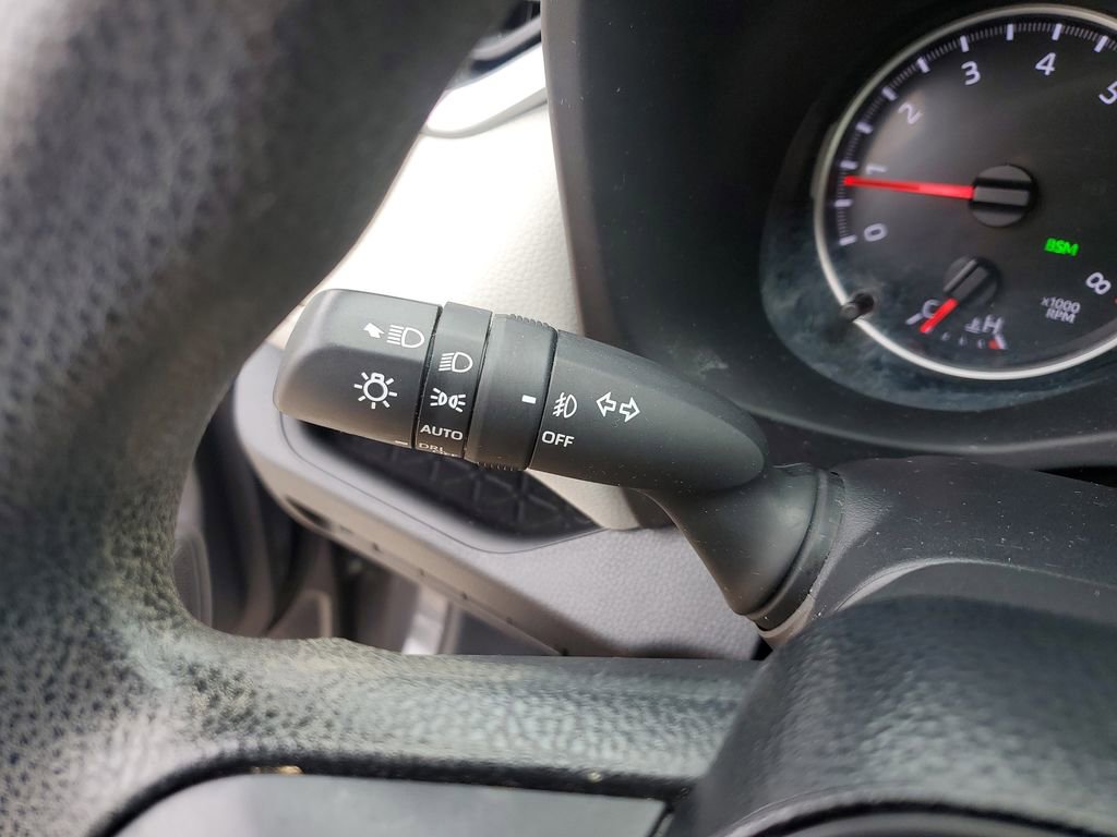 Used 2021 Toyota RAV4 XLE w/ Convenience Package image 25